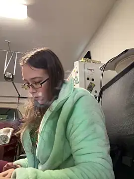 Snapshot of Dakota_02 chatting on 02.19.25 Dakota 02 online show from 02.19.25