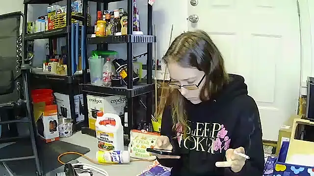 Snapshot of Dakota_02 chatting on 10.20.25 Dakota 02 online show from 10.20.25