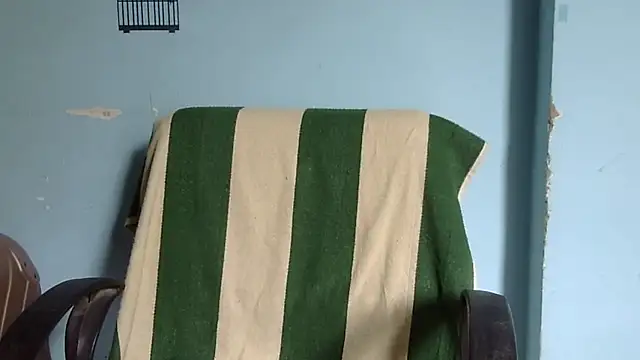 lovelydesi21 online show from 11.16.25