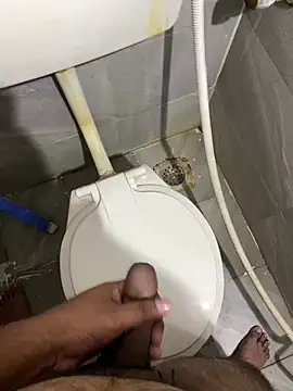 Snapshot of Rahuldhe22 chatting on 12.13.24 Rahuldhe22 online show from 12.13.24