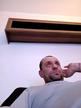 Roman0798 online show from 12.20.24