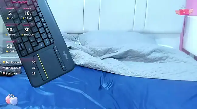 louise nails online show from 01.29.25