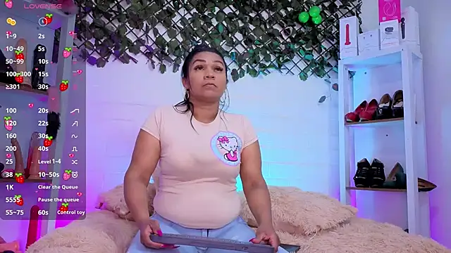 louise nails online show from 06.30.26