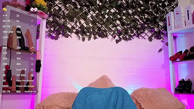 louise nails online show from 07.18.26
