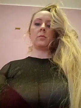 VictoriaMiami online show from 02.15.26