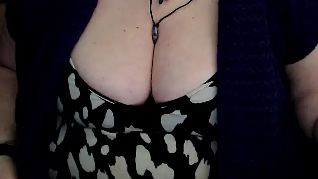 Snapshot of mayasmith chatting on 05.12.26 mayasmith online show from 05.12.26