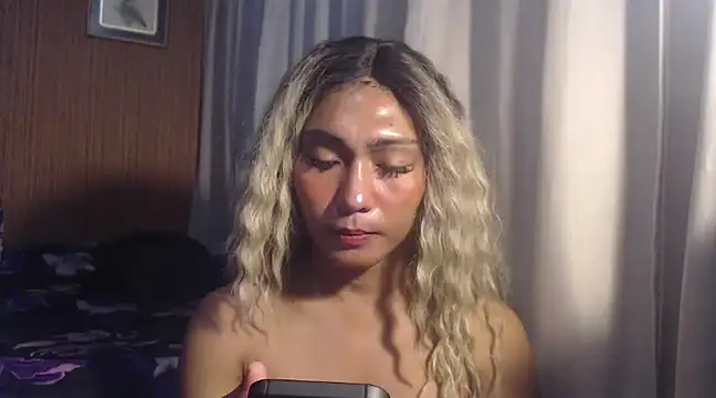 Snapshot of Topangel69 chatting on 02.05.25 Topangel69 online show from 02.05.25