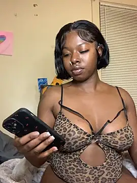 Snapshot of TinyBlazian901 chatting on 09.16.25 TinyBlazian901 online show from 09.16.25