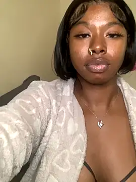 Snapshot of TinyBlazian901 chatting on 10.04.25 TinyBlazian901 online show from 10.04.25