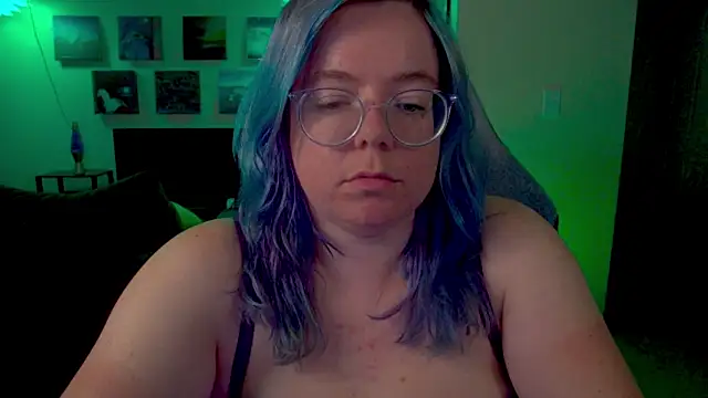 KiraSpitQueen online show from 07.01.26