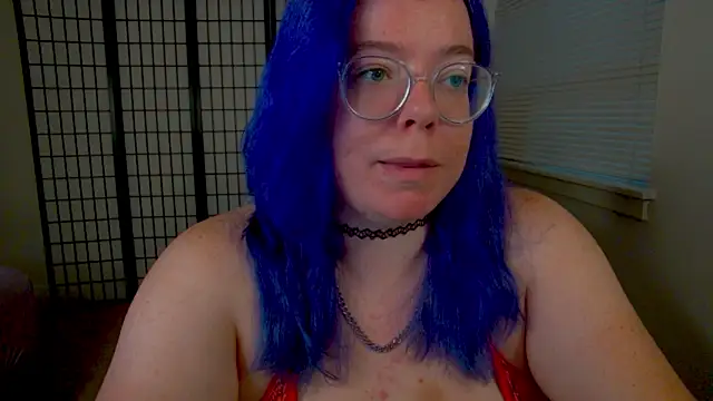 KiraSpitQueen online show from 08.05.26