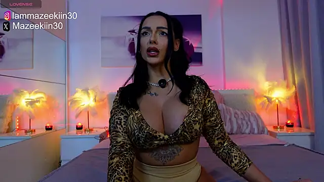 Snapshot of Mazeekiin30X chatting on 03.29.26 Mazeekiin30X online show from 03.29.26
