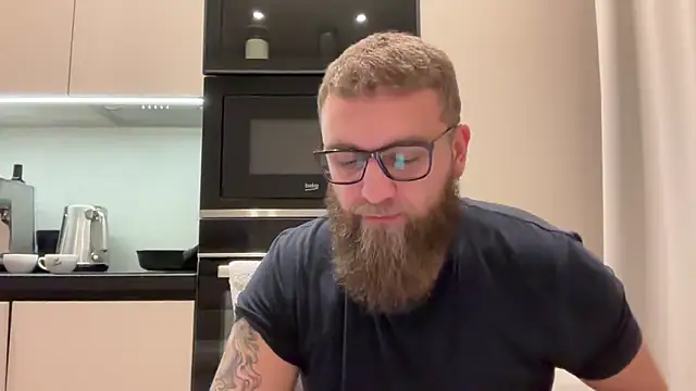 Bear bear  online show from 11.20.25