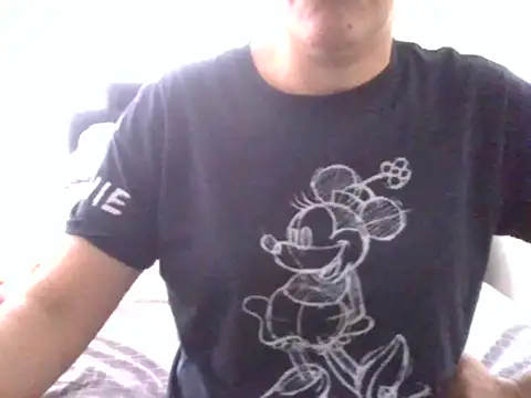 Snapshot of RAYA_1 chatting on 10.11.25 RAYA 1 online show from 10.11.25