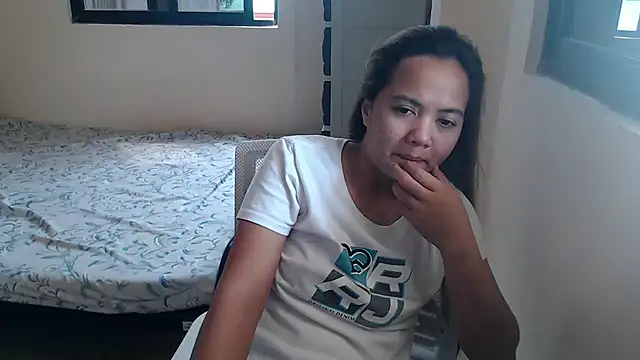 xTheLastVIRGINx online show from 10.08.25