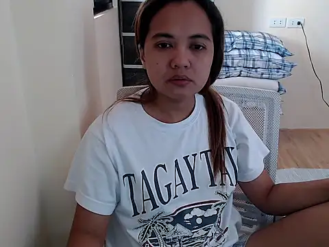 xTheLastVIRGINx online show from 02.05.26