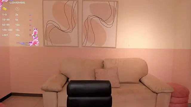 Snapshot of JuanitaClay chatting on 01.10.25 JuanitaClay online show from 01.10.25