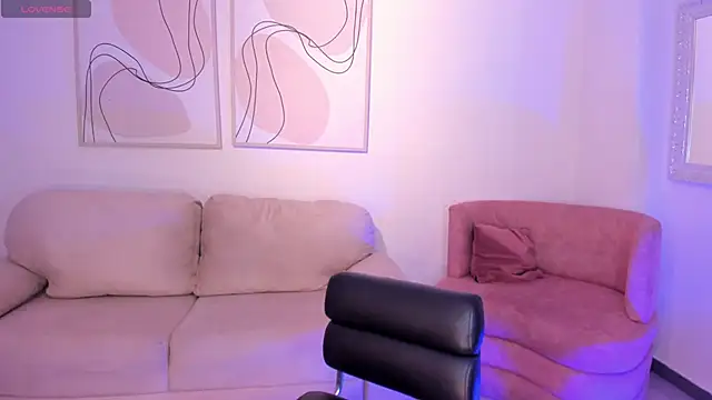 Snapshot of JuanitaClay chatting on 09.14.25 JuanitaClay online show from 09.14.25