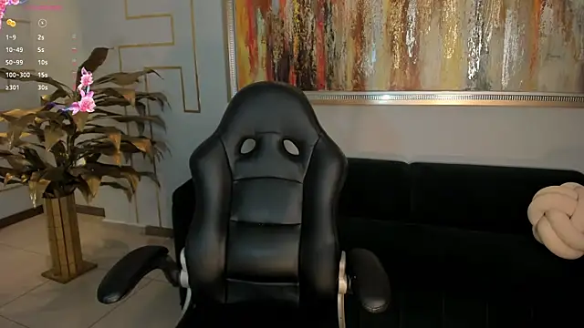 Snapshot of JuanitaClay chatting on 10.23.25 JuanitaClay online show from 10.23.25