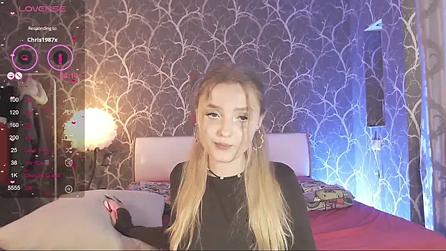 Snapshot of MiaMiaMeow chatting on 02.28.26 MiaMiaMeow online show from 02.28.26