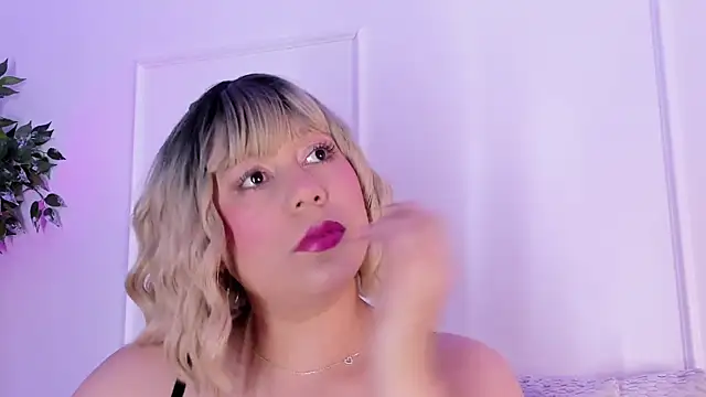 Snapshot of Coffee_Dreams chatting on 07.30.26 Coffee Dreams online show from 07.30.26