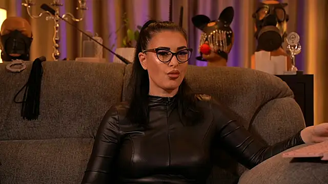 kelly kent online show from 11.21.25