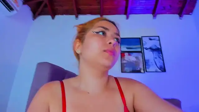 Snapshot of Gretta_Queen chatting on 03.15.25 Gretta Queen online show from 03.15.25