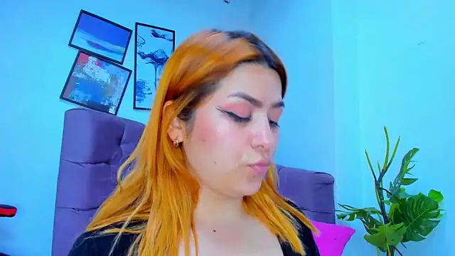 Snapshot of Gretta_Queen chatting on 09.25.25 Gretta Queen online show from 09.25.25