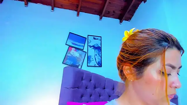 Snapshot of Gretta_Queen chatting on 09.29.25 Gretta Queen online show from 09.29.25