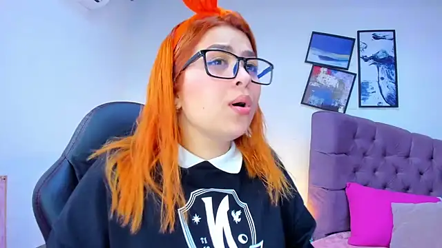 Snapshot of Gretta_Queen chatting on 10.03.25 Gretta Queen online show from 10.03.25