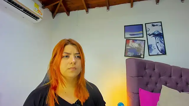 Snapshot of Gretta_Queen chatting on 10.20.25 Gretta Queen online show from 10.20.25