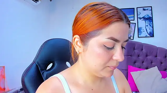 Snapshot of Gretta_Queen chatting on 10.23.25 Gretta Queen online show from 10.23.25