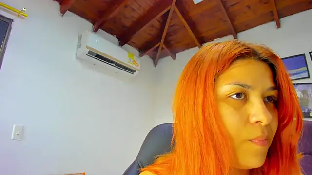 Snapshot of Gretta_Queen chatting on 10.26.25 Gretta Queen online show from 10.26.25