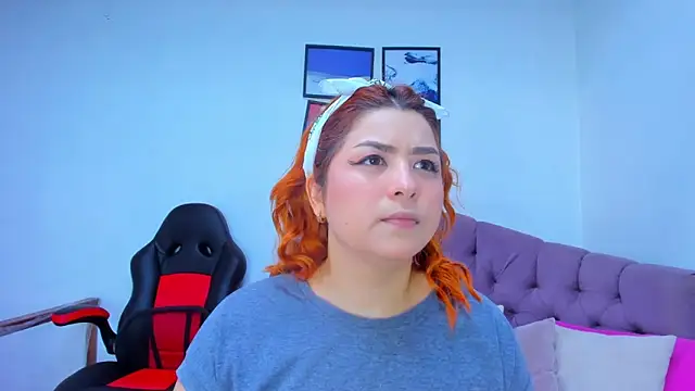 Snapshot of Gretta_Queen chatting on 10.29.25 Gretta Queen online show from 10.29.25