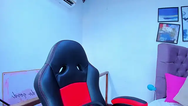 Snapshot of Gretta_Queen chatting on 11.05.25 Gretta Queen online show from 11.05.25