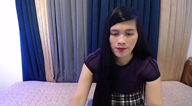 Snapshot of imyours-chenxx chatting on 01.25.25 imyours-chenxx online show from 01.25.25