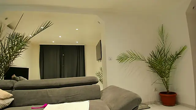 MissPanthera online show from 02.26.25