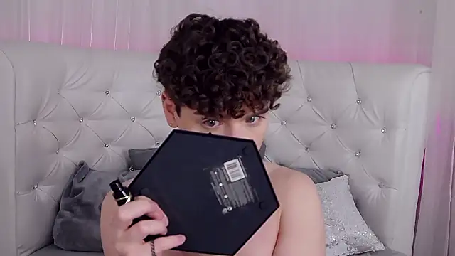 RobbyCharming online show from 01.17.26