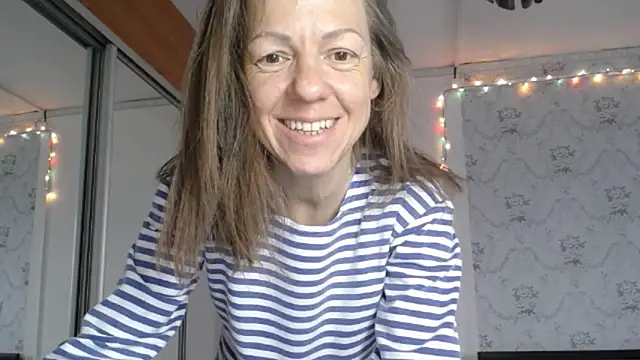 Snapshot of Popppka chatting on 03.31.26 Popppka online show from 03.31.26