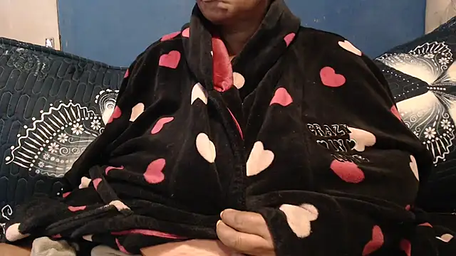 CUTEFIRMMELONSS online show from 09.19.25