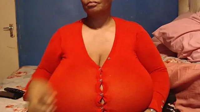 CUTEFIRMMELONSS online show from 10.02.25