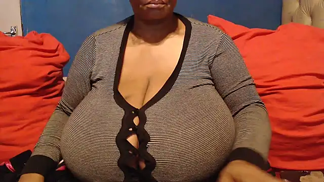 CUTEFIRMMELONSS online show from 12.19.25