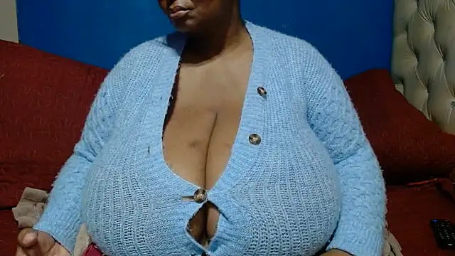CUTEFIRMMELONSS online show from 06.11.26