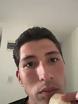 ijuancamiilo online show from 11.08.25