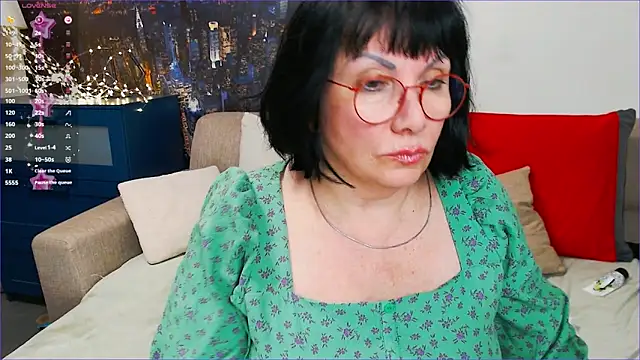 Snapshot of SquirtySlut chatting on 03.07.25 SquirtySlut online show from 03.07.25