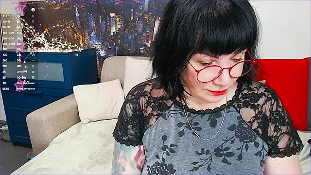 Snapshot of SquirtySlut chatting on 03.08.25 SquirtySlut online show from 03.08.25