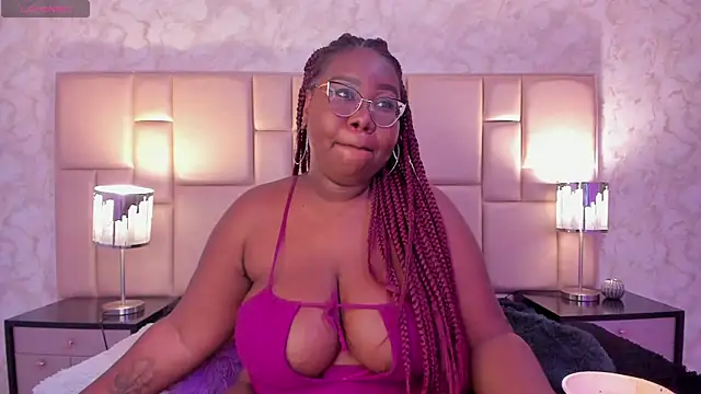 Darnellqueen online show from 01.14.25