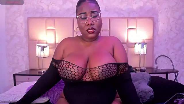 Darnellqueen online show from 02.06.25