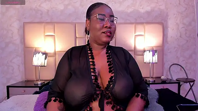 Darnellqueen online show from 02.14.25
