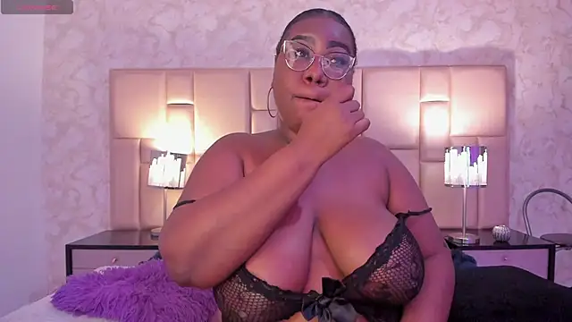 Darnellqueen online show from 02.18.25